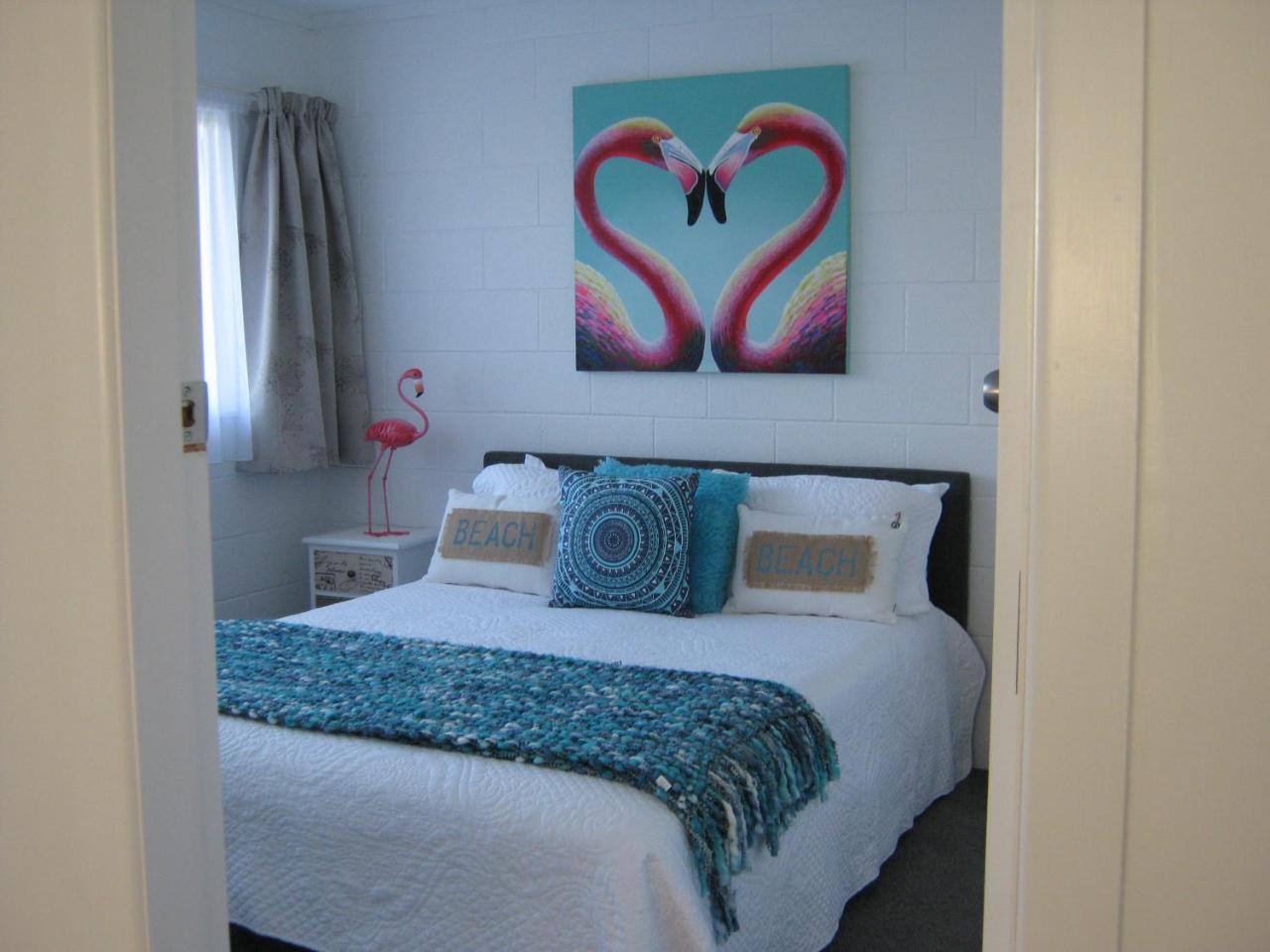 Harbour Inn Whangamata Exterior photo